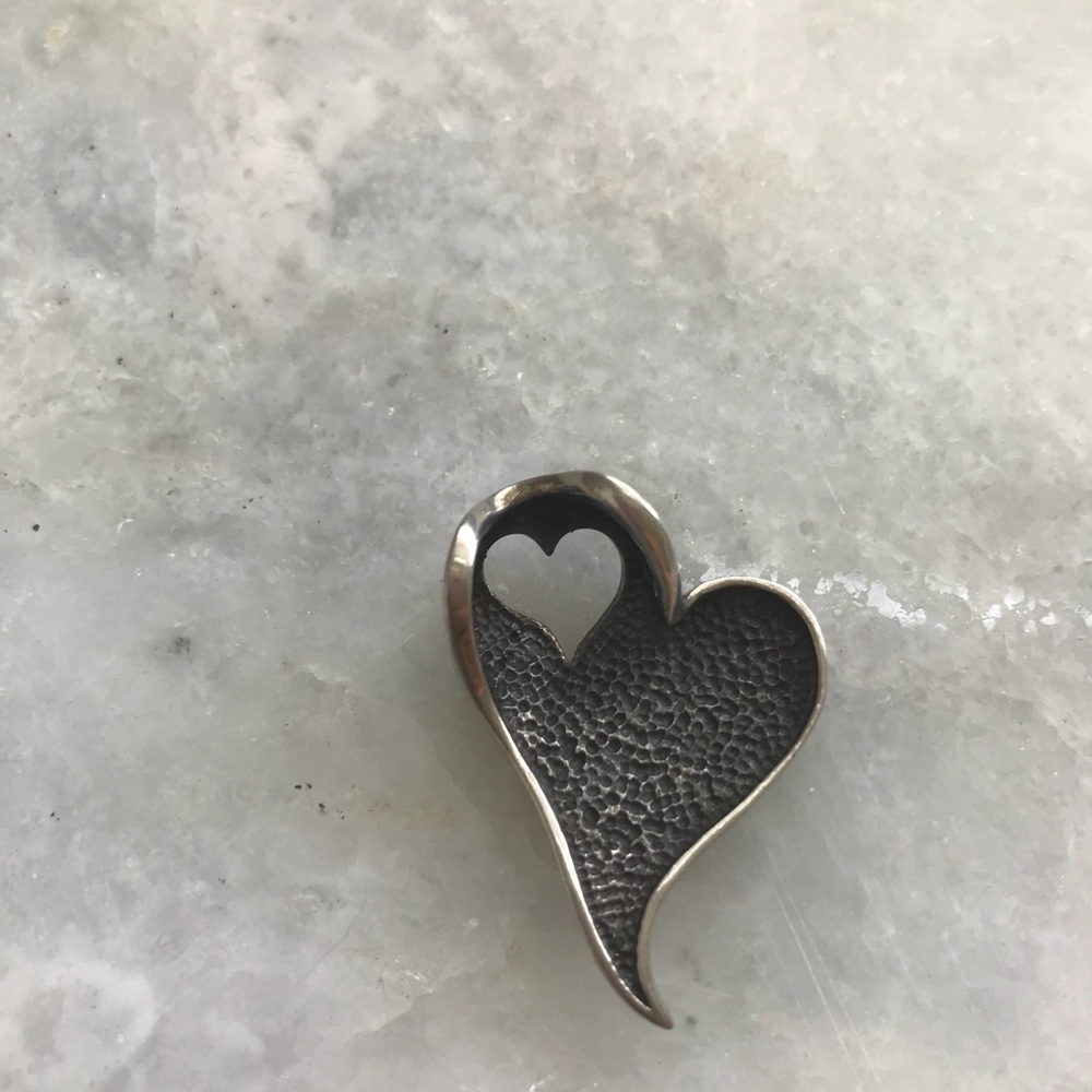 S silver black onyx mother of pearl heart pendant - Picture 2 of 3